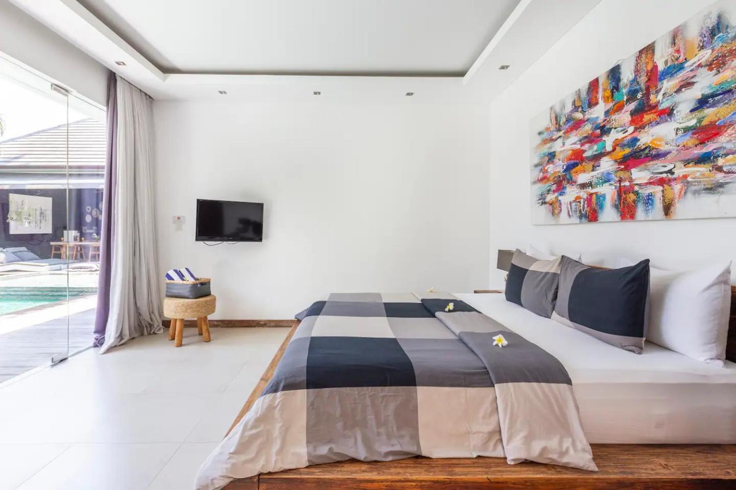 Jago - Private Luxury With Large Pool In Villa