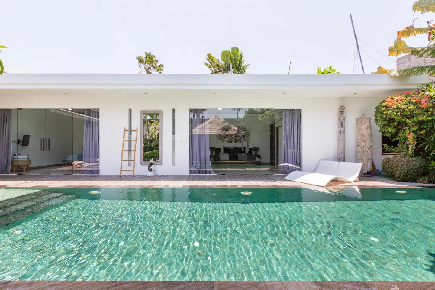 Jago - Private Luxury With Large Pool In Villa
